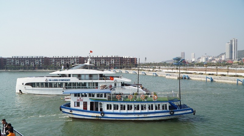 Quảng Ninh đang tiếp tục đầu tư cho hạ tầng, hoàn thiện hệ thống dịch vụ. Ảnh Tiến Dũng Quảng Ninh đang tiếp tục đầu tư cho hạ tầng, hoàn thiện hệ thống dịch vụ. Ảnh Tiến Dũng