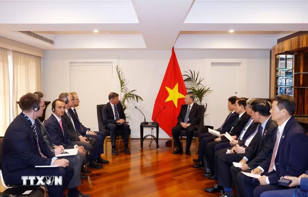 Tổng Bí thư, Chủ tịch nước Tô Lâm tiếp ông Angus Taylor, Lãnh đạo Liên đảng đối lập, Chủ tịch Đảng Tự do Australia. (Ảnh: Thống Nhất/TTXVN) Tổng Bí thư, Chủ tịch nước Tô Lâm tiếp ông Angus Taylor, Lãnh đạo Liên đảng đối lập, Chủ tịch Đảng Tự do Australia. (Ảnh: Thống Nhất/TTXVN)