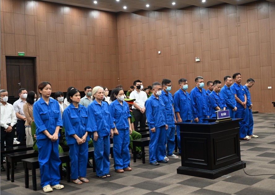Các bị cáo khác bị đề nghị phạt thấp nhất từ 15-18 tháng tù nhưng cho hưởng án treo; cao nhất từ 7-8 năm tù.