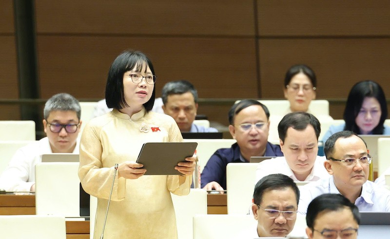 Đại biểu Nguyễn Thị Việt Nga tham gia thảo luận - Ảnh Đức Thanh. Đại biểu Nguyễn Thị Việt Nga tham gia thảo luận - Ảnh Đức Thanh.