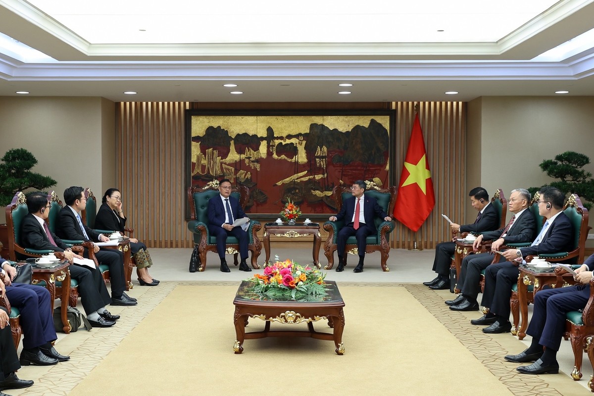Thủ tướng Lê Minh Hưng tiếp Phó Thủ tướng, Bộ trưởng Bộ Tài chính Lào Santiphab Phomvihane - Ảnh: chinhphu.vn/Nhật Bắc Thủ tướng Lê Minh Hưng tiếp Phó Thủ tướng, Bộ trưởng Bộ Tài chính Lào Santiphab Phomvihane - Ảnh: chinhphu.vn/Nhật Bắc