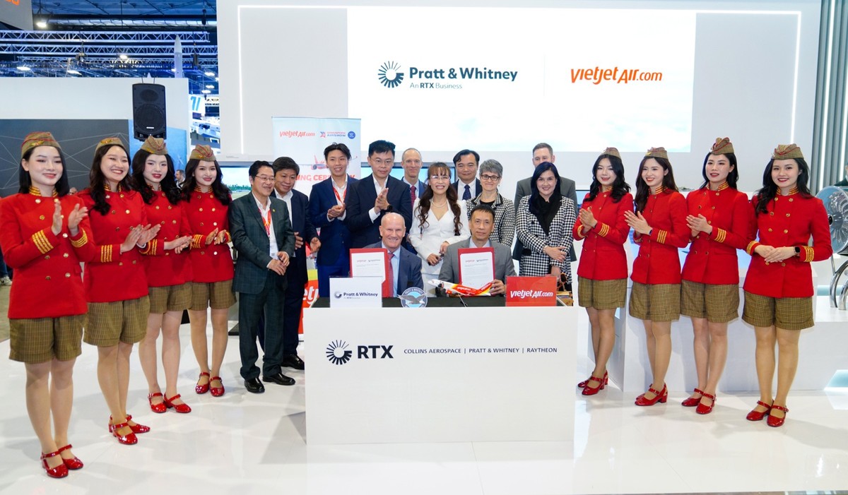 Vietjet và Pratt &amp; Whitney ký thỏa thuận trang bị động cơ và dịch vụ động cơ tàu bay tại Singapore Airshow 2026