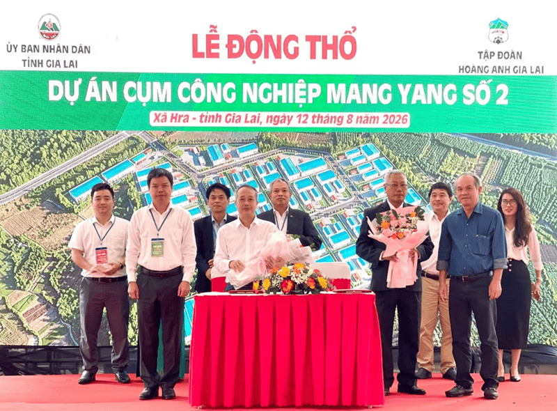 Ngày 12/8/2026, Công ty cổ phần Hoàng Anh Gia Lai tổ chức Lễ động thổ Cụm Công nghiệp Mang Yang số 2. Khi đi vào hoạt động, dự án góp phần thúc đẩy phát triển kinh tế - xã hội của địa phương. Nguồn: HAGL.