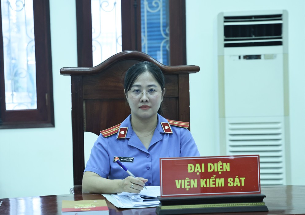 Đại diện Viện Kiểm sát Nhân dân Khu vực 4 - Hà Nội tại phiên tòa xét xử vụ án dân sự công ích.