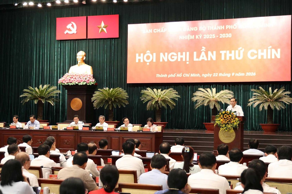 Bí thư Thành ủy TP.HCM yêu cầu mục tiêu tăng trưởng phải gắn với yêu cầu phát triển bền vững. Ảnh: TT Bí thư Thành ủy TP.HCM yêu cầu mục tiêu tăng trưởng phải gắn với yêu cầu phát triển bền vững. Ảnh: TT