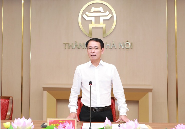 Phó Bí thư Thường trực Thành ủy Hà Nội Nguyễn Trọng Đông phát biểu tại buổi họp.