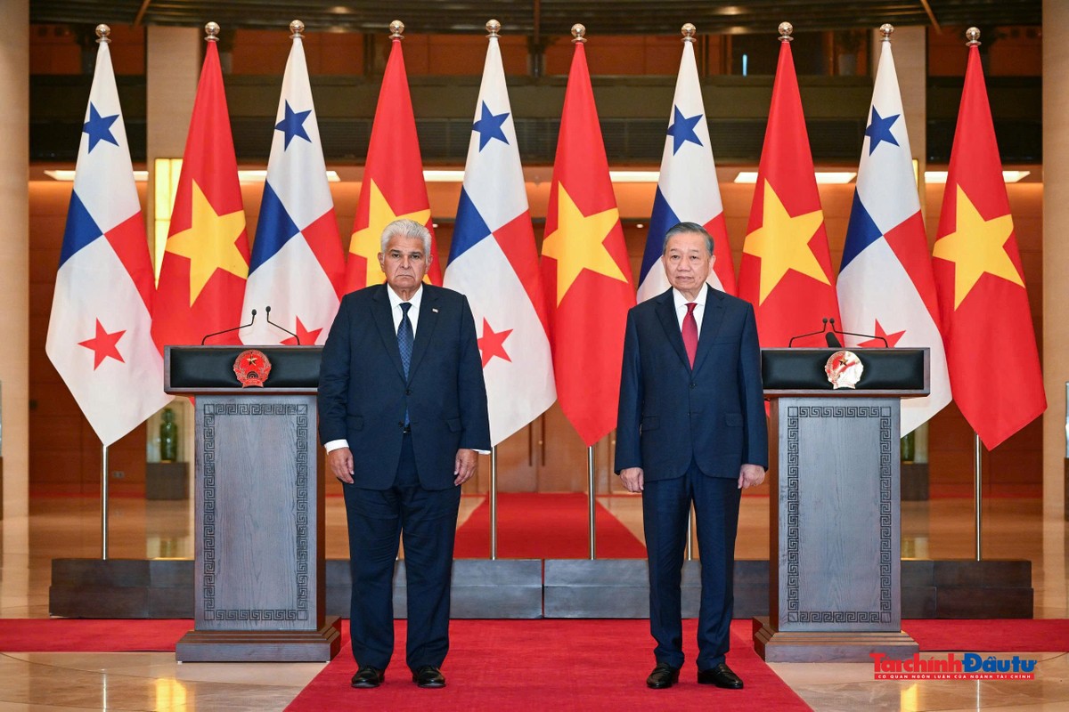Tổng Bí thư, Chủ tịch nước Tô Lâm và Tổng thống Panama chứng kiến Lễ trao các văn kiện hợp tác