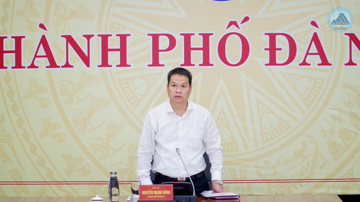 Chủ tịch UBND thành phố Đà Nẵng Nguyễn Mạnh Hùng phát biểu tại buổi làm việc.