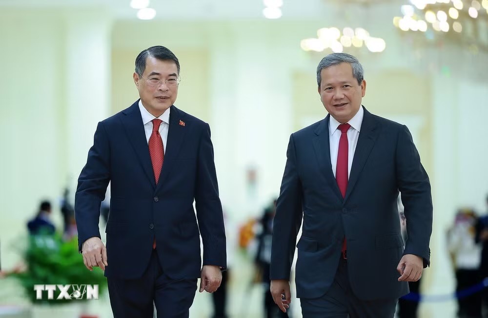 Thủ tướng Hun Manet đón Thủ tướng Lê Minh Hưng thăm chính thức Vương quốc Campuchia. (Ảnh: Dương Giang/TTXVN) Thủ tướng Hun Manet đón Thủ tướng Lê Minh Hưng thăm chính thức Vương quốc Campuchia. (Ảnh: Dương Giang/TTXVN)