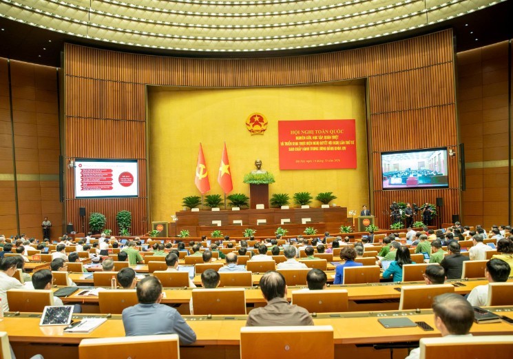 Đồng chí Nguyễn Duy Ngọc nhấn mạnh 3 yêu cầu quan trọng trong tổ chức thực hiện 3 nghị quyết về xây dựng Đảng. Ảnh: Đức Thanh