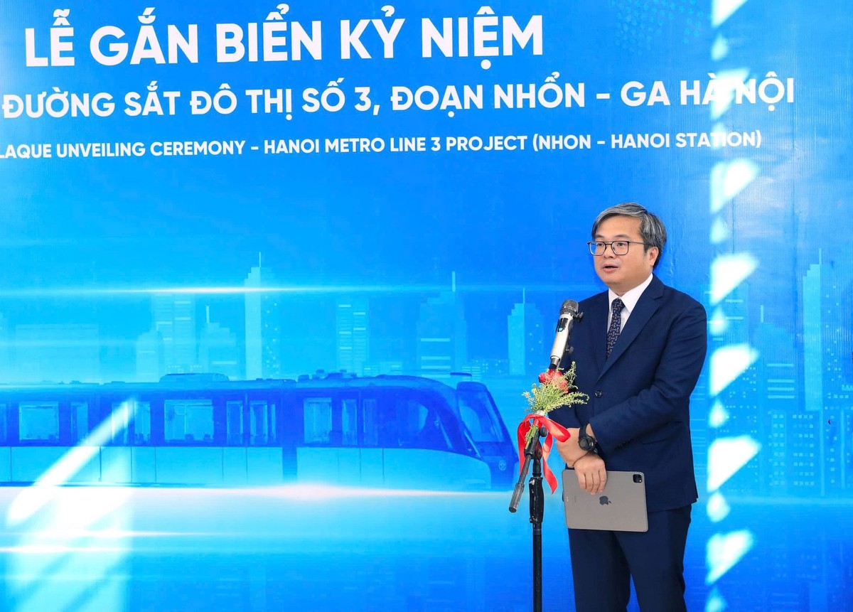 Phó Chủ tịch UBND thành phố Hà Nội Trương Việt Dũng phát biểu tại buổi lễ.