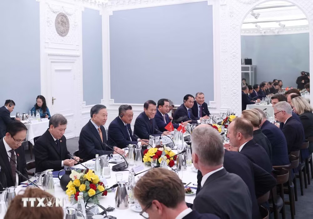 Tổng Bí thư, Chủ tịch nước Tô Lâm hội đàm với Thủ tướng Đan Mạch Mette Frederiksen. (Ảnh: Thống Nhất/TTXVN)