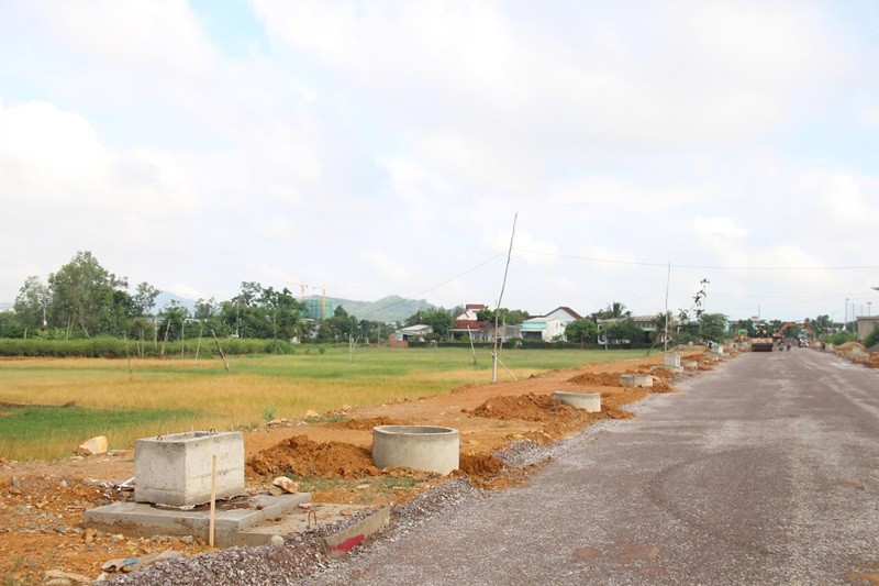 Dự án Bệnh viện quốc tế Long Vân ở phường Quy Nhơn Bắc là một trong nhiều dự án trong thời gian qua được tỉnh Gia Lai tháo gỡ các khó khăn vướng mắc để sớm khởi công trong tháng 10/2026. Dự án Bệnh viện quốc tế Long Vân ở phường Quy Nhơn Bắc là một trong nhiều dự án trong thời gian qua được tỉnh Gia Lai tháo gỡ các khó khăn vướng mắc để sớm khởi công trong tháng 10/2026.