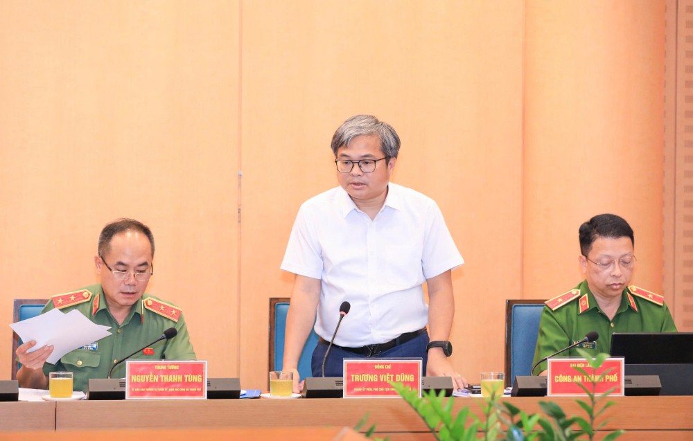 Phó chủ tịch UBND TP. Hà Nội Trương Việt Dũng phát biểu tại cuộc họp. Phó chủ tịch UBND TP. Hà Nội Trương Việt Dũng phát biểu tại cuộc họp.