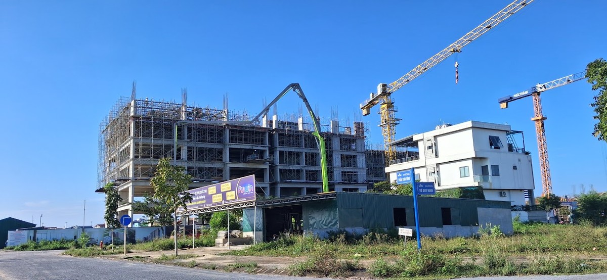 Dự án nhà ở xã hội Trung tâm TP. Đồng Hới đang được triển khai xây dựng. Dự án nhà ở xã hội Trung tâm TP. Đồng Hới đang được triển khai xây dựng.