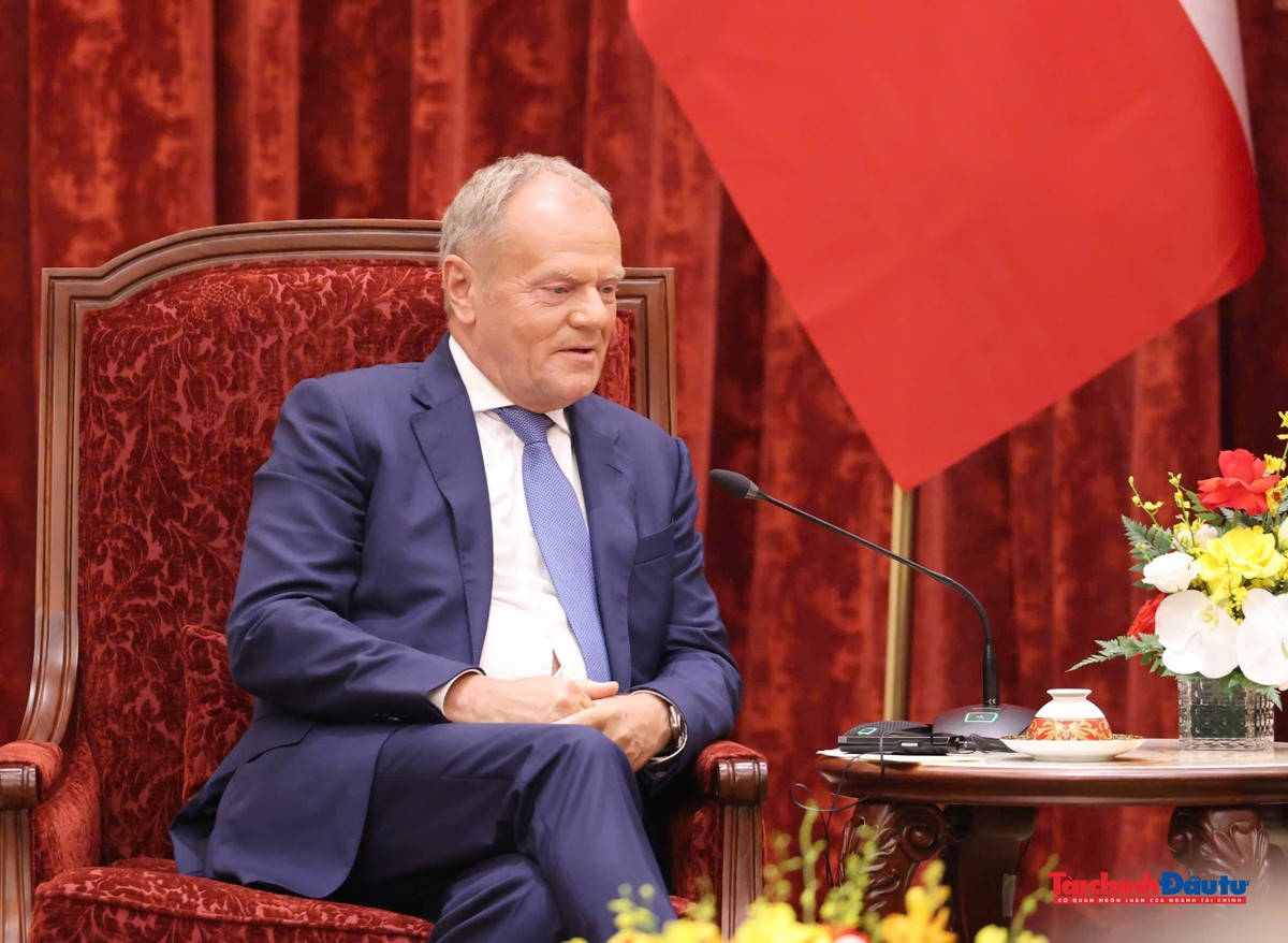 Thủ tướng Ba Lan Donald Tusk phát biểu tại buổi tiếp.