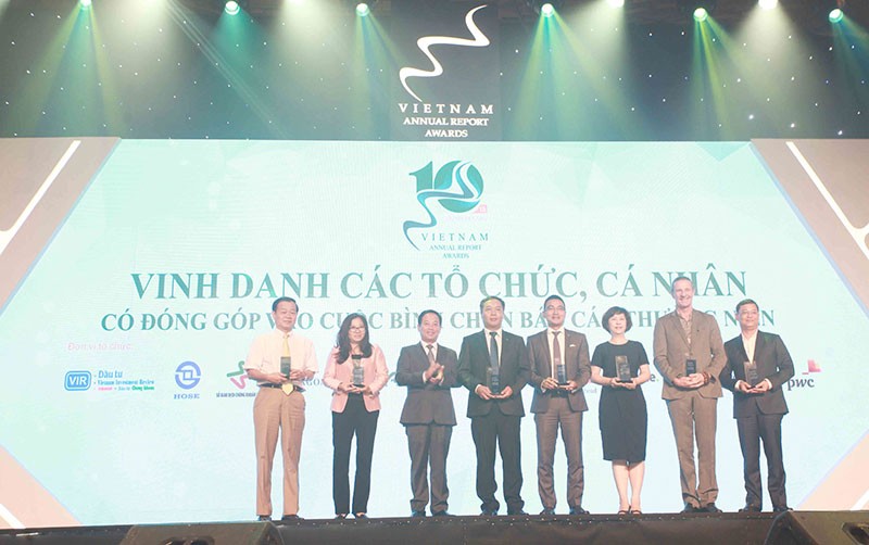 Chủ tịch UBCK đưa ra 3 “gợi ý” cho cuộc bình chọn Báo cáo thường niên ảnh 1