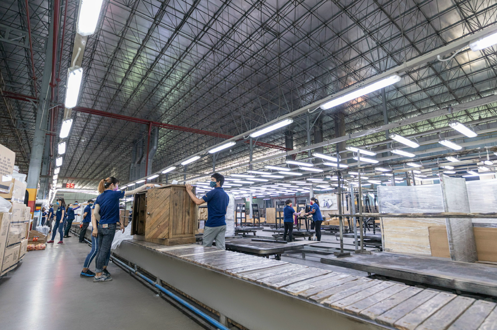 Một góc Nhà máy Miền Quê, công ty thành viên của NHT chuyên sản xuất hàng nội thất cao cấp xuất khẩu Một góc Nhà máy Miền Quê, công ty thành viên của NHT chuyên sản xuất hàng nội thất cao cấp xuất khẩu