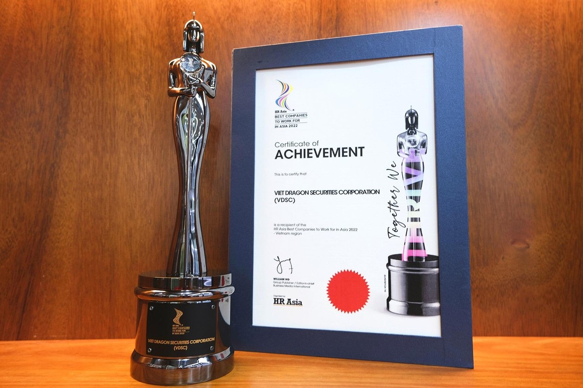 Cúp Harmonia danh giá và chứng nhận giải thưởng của Rồng Việt