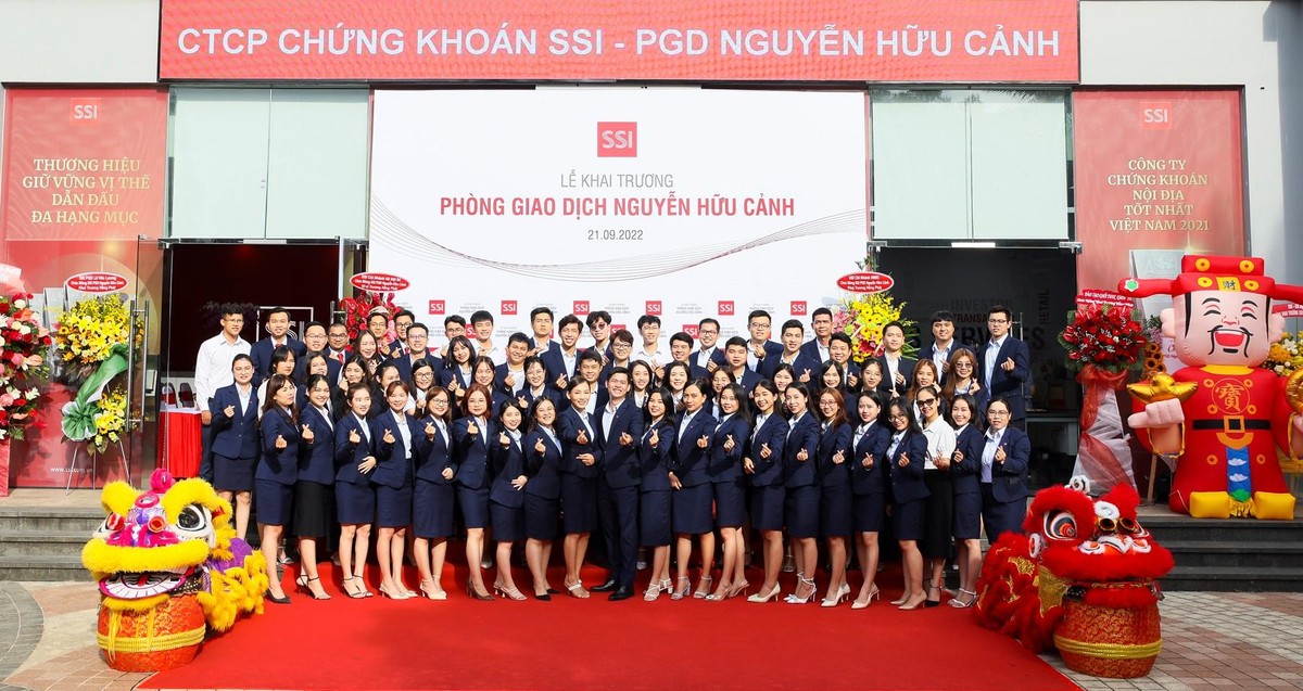 Với cơ sở hạ tầng tân tiến, đội ngũ giàu năng lực, chuyên nghiệp PGD SSI Nguyễn Hữu Cảnh sẽ là địa chỉ tin cậy của các NĐT không chỉ tại TP.Hồ Chí Minh mà còn tại khu vực Nam Bộ.