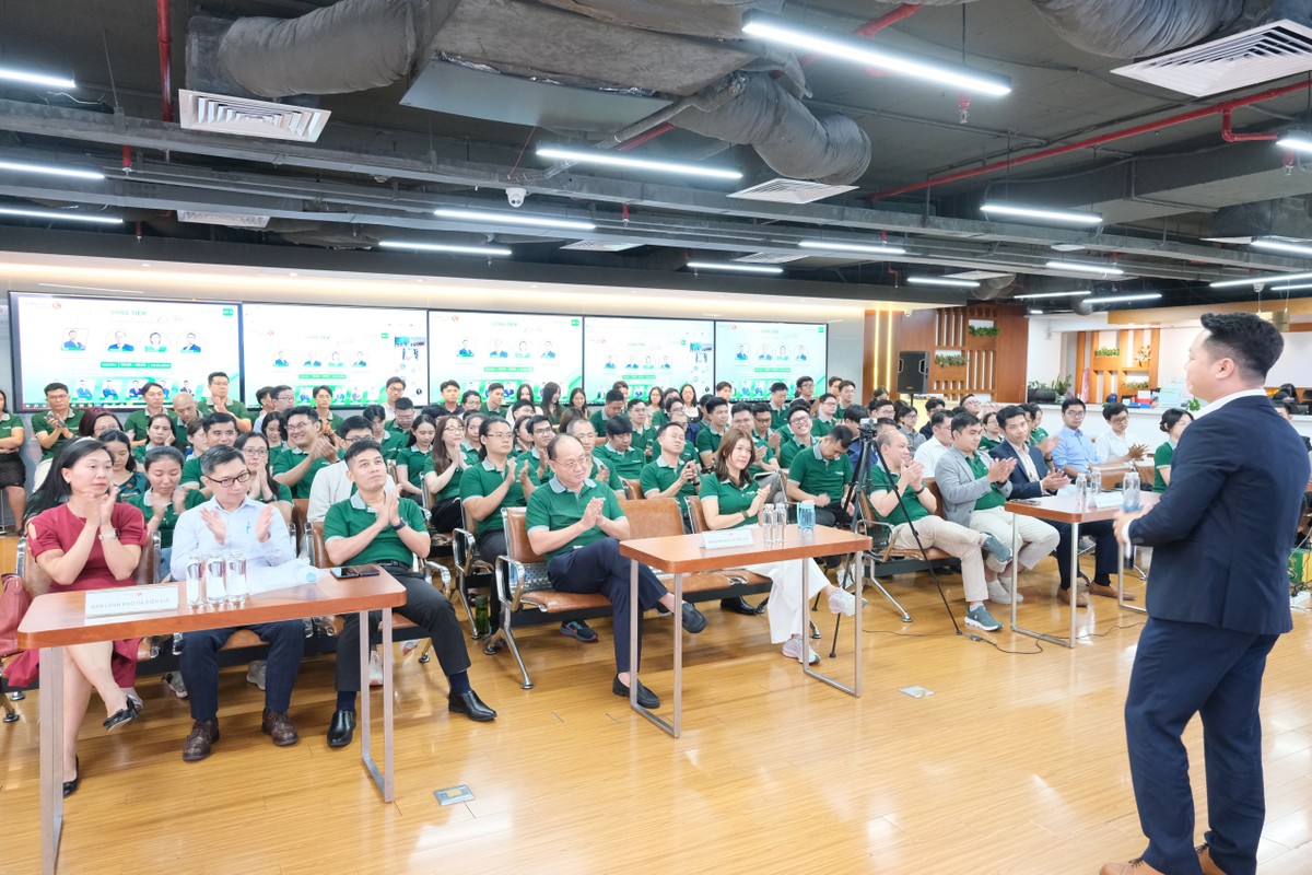 Hoạt động đào tạo được tổ chức thường xuyên tại Rồng Việt Hoạt động đào tạo được tổ chức thường xuyên tại Rồng Việt