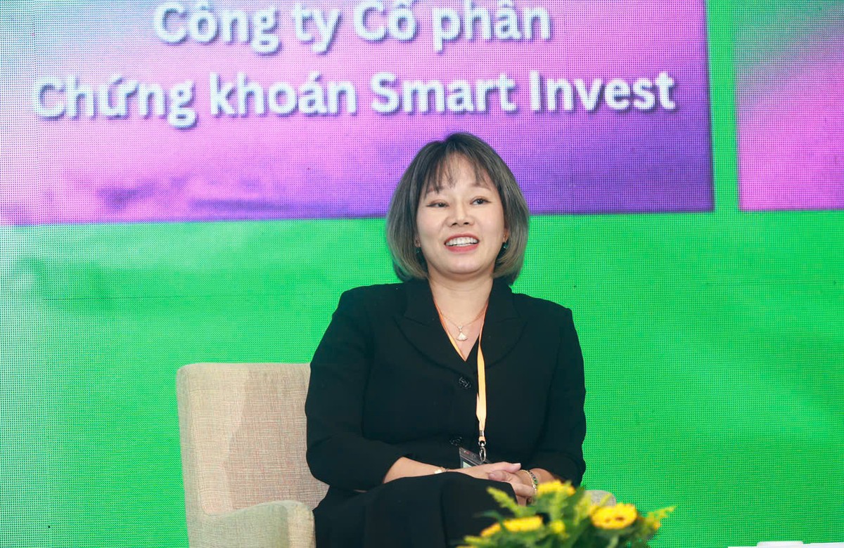 Bà Ngô Thùy Linh, Chủ tịch HĐQT Chứng khoán Smart Invest (AAS) Bà Ngô Thùy Linh, Chủ tịch HĐQT Chứng khoán Smart Invest (AAS)