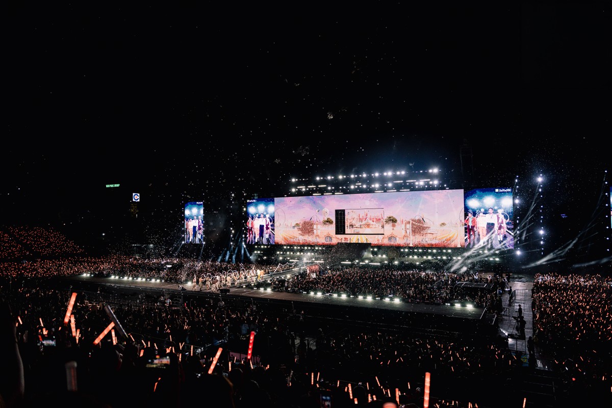 2 đêm concert đầu tiên của Tinh Hà “Say Hi” diễn ra bùng nổ tại TP.HCM