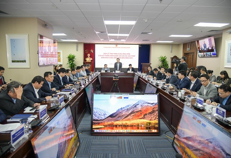 Nước về hồ thủy điện dự báo thấp nhất 30 năm, EVN huy động nhiều nguồn để đảm bảo cung ứng điện    ảnh 1