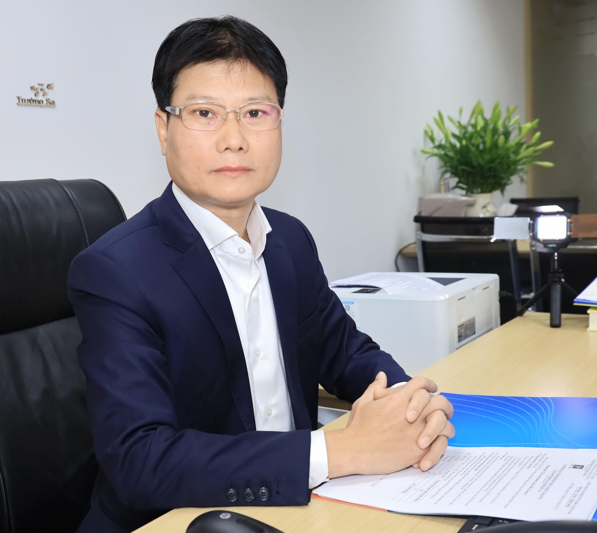 Ông Lưu Văn Tuyển, Phó tổng giám đốc Petrolimex