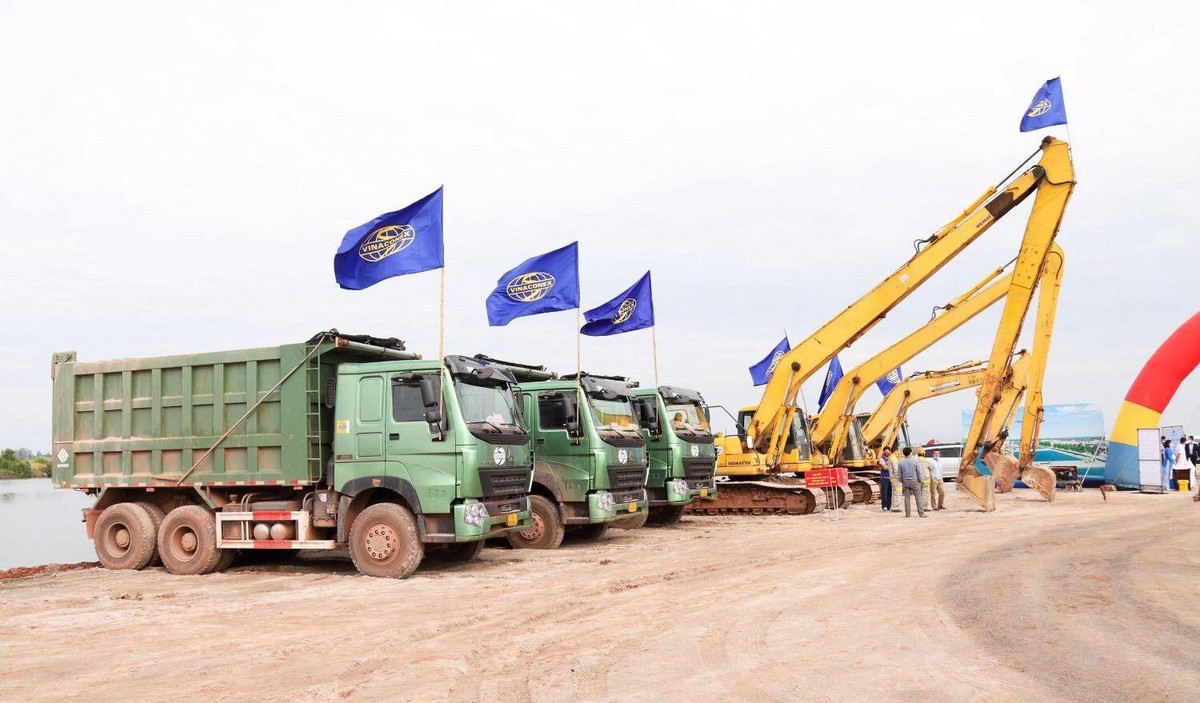 Tổng thầu Vinaconex triển khai thi công Bến cảng tổng hợp Vạn Ninh( giai đoạn 1)