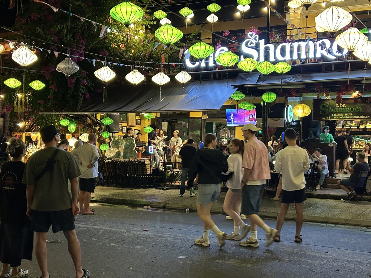 Kinh tế đêm thúc đẩy nguồn thu mạnh mẽ.