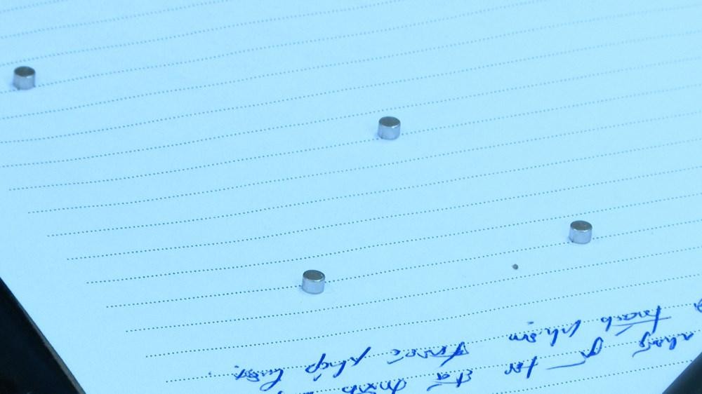 Tai nghe siêu nhỏ được lực lượng Công An Hải Phòng phát hiện.