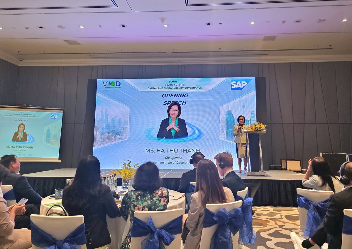 Bà Hà Thu Thanh, Chủ tịch VIOD chia sẻ tại hội thảo.