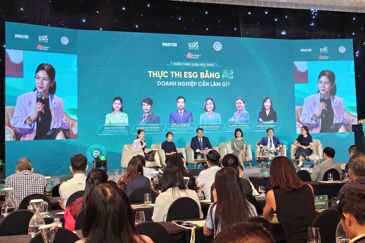 Các diễn giả chia sẻ trong hội thảo chiều 14/08.