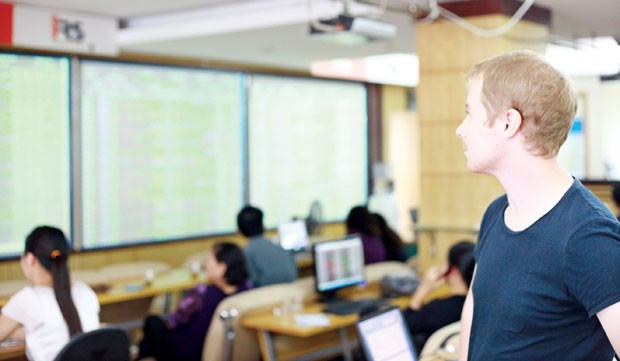 Hội nhập chứng khoán, cần chuẩn bị đón khách ảnh 1 Hội nhập chứng khoán, cần chuẩn bị đón khách ảnh 1