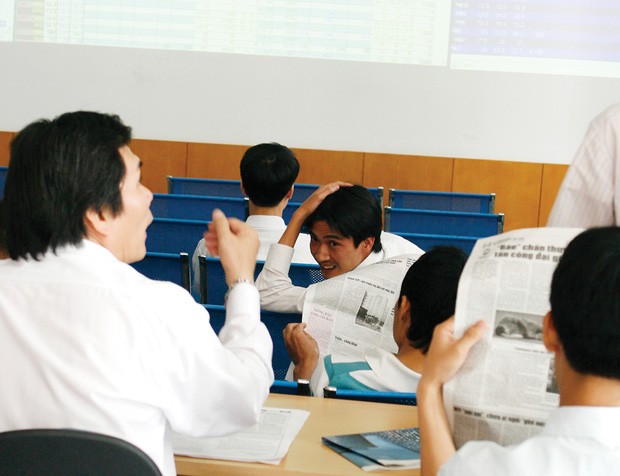 Sự kiện chứng khoán đáng chú ý ngày 15/10 ảnh 1 Sự kiện chứng khoán đáng chú ý ngày 15/10 ảnh 1