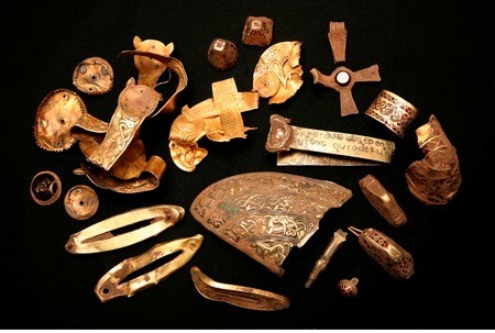 Phát hiện kho báu triệu đô dưới nền nhà ảnh 5 Phát hiện kho báu triệu đô dưới nền nhà ảnh 5