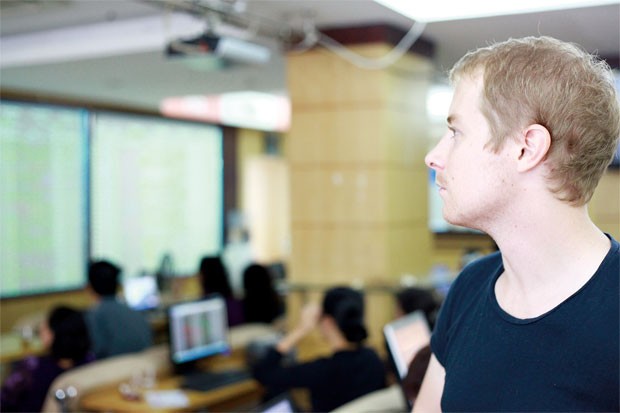 TTCK hút vốn ngoại bằng sức hấp dẫn riêng ảnh 1