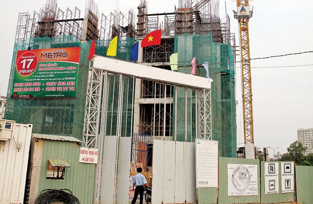 Nghịch lý cung - cầu thị trường bất động sản TP. HCM ảnh 1