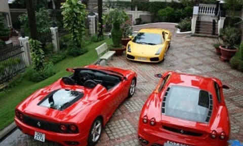 Cường đô la: giàu vì mẹ, sang vì vợ! ảnh 1