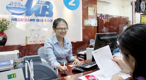 Thưởng Tết ngân hàng năm nay có… ngậm ngùi? ảnh 1