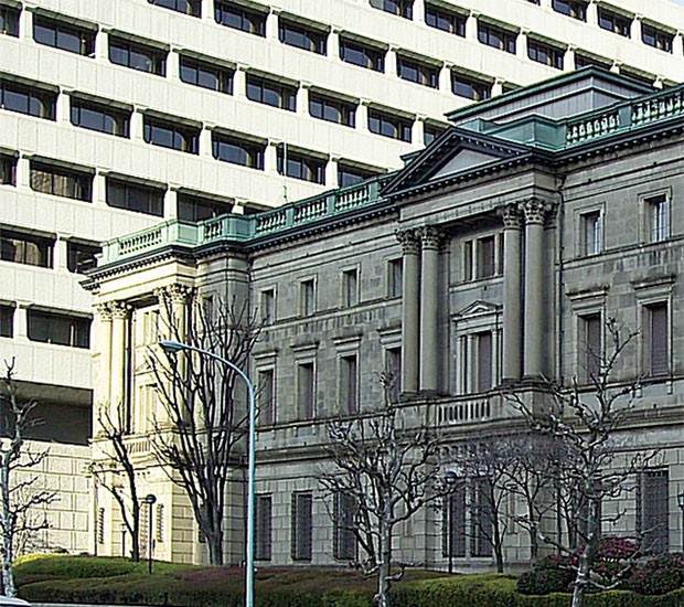 Trả giá vì chậm phản ứng nợ xấu, bài học từ Nhật Bản ảnh 1