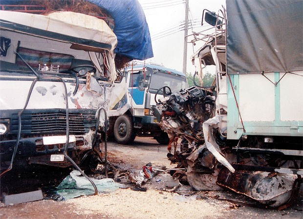 DN bảo hiểm ám ảnh bóng ma trục lợi ảnh 1