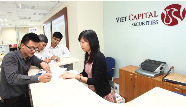 VCSC: Vững vàng vị thế dẫn đầu với cả tư vấn và môi giới ảnh 1