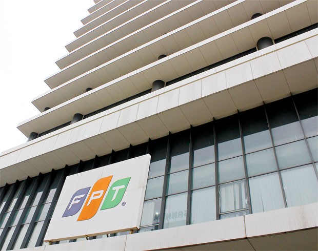 Khoảng trống sau lưng… F1 ảnh 1