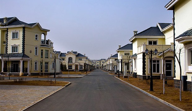 Thăm “thành phố ma” lớn nhất Trung Quốc ảnh 2