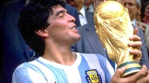 Maradona trốn thuế hơn 1.000 tỷ ảnh 1