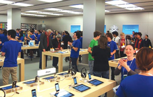 Apple được, mất gì khi theo giá rẻ? ảnh 1