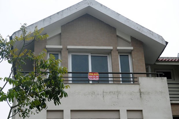 Hàng trăm biệt thự tại Khu đô thị Văn Phú bị bỏ hoang ảnh 12 Hàng trăm biệt thự tại Khu đô thị Văn Phú bị bỏ hoang ảnh 12