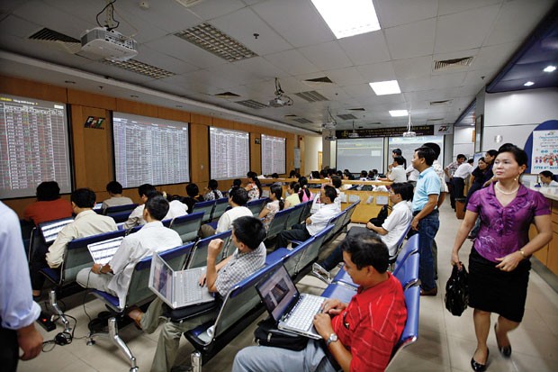 Công ty đại chúng lúng túng với Thông tư 121 ảnh 1